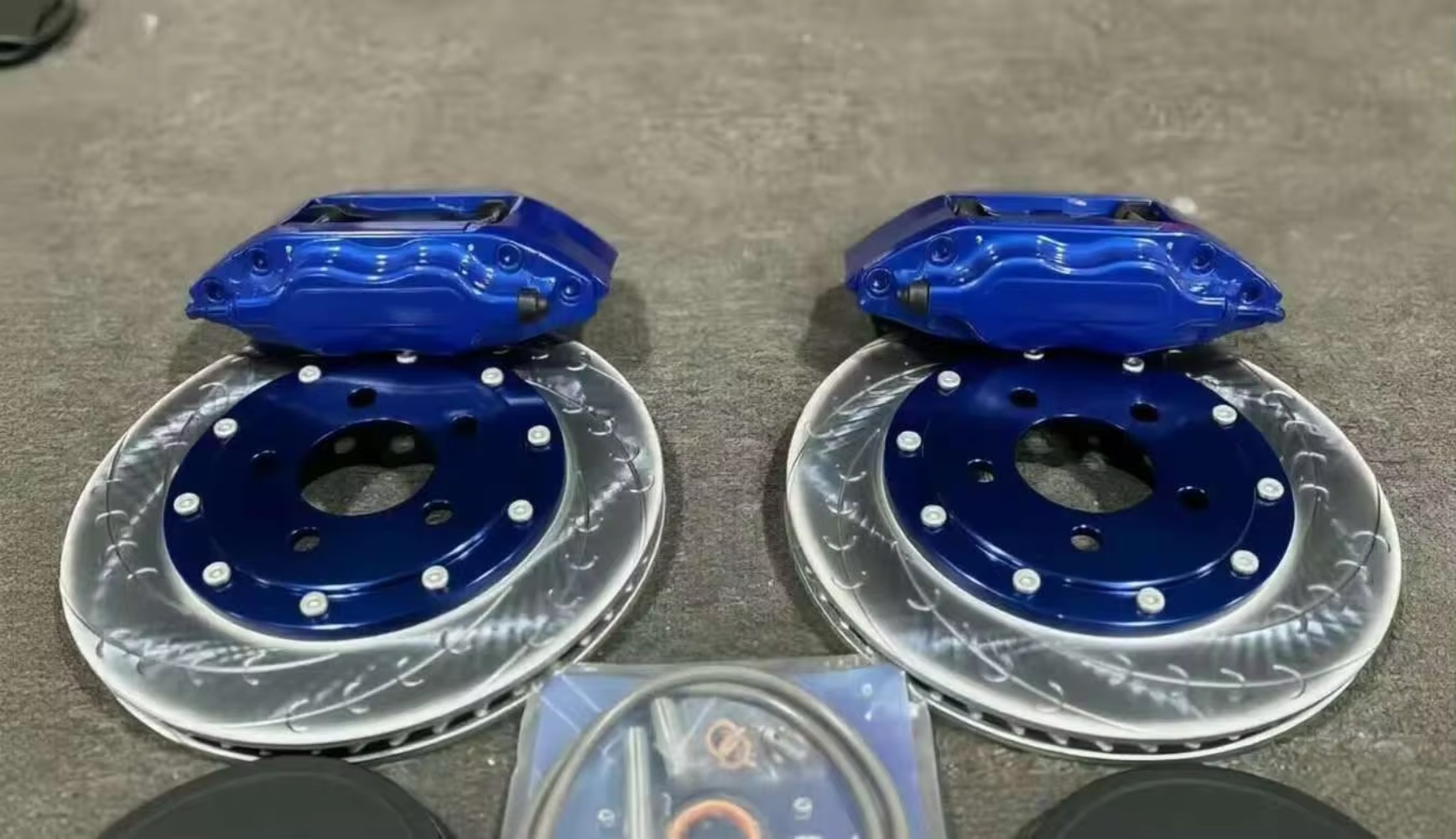 Nieuwe hoogwaardige aluminium  - Forged Front Brake Caliper 4 Piston recensie en prijs